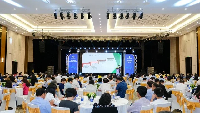 Tổ Chức Hội Nghị Doanh Nghiệp: Làm Sao Cho Ấn Tượng?